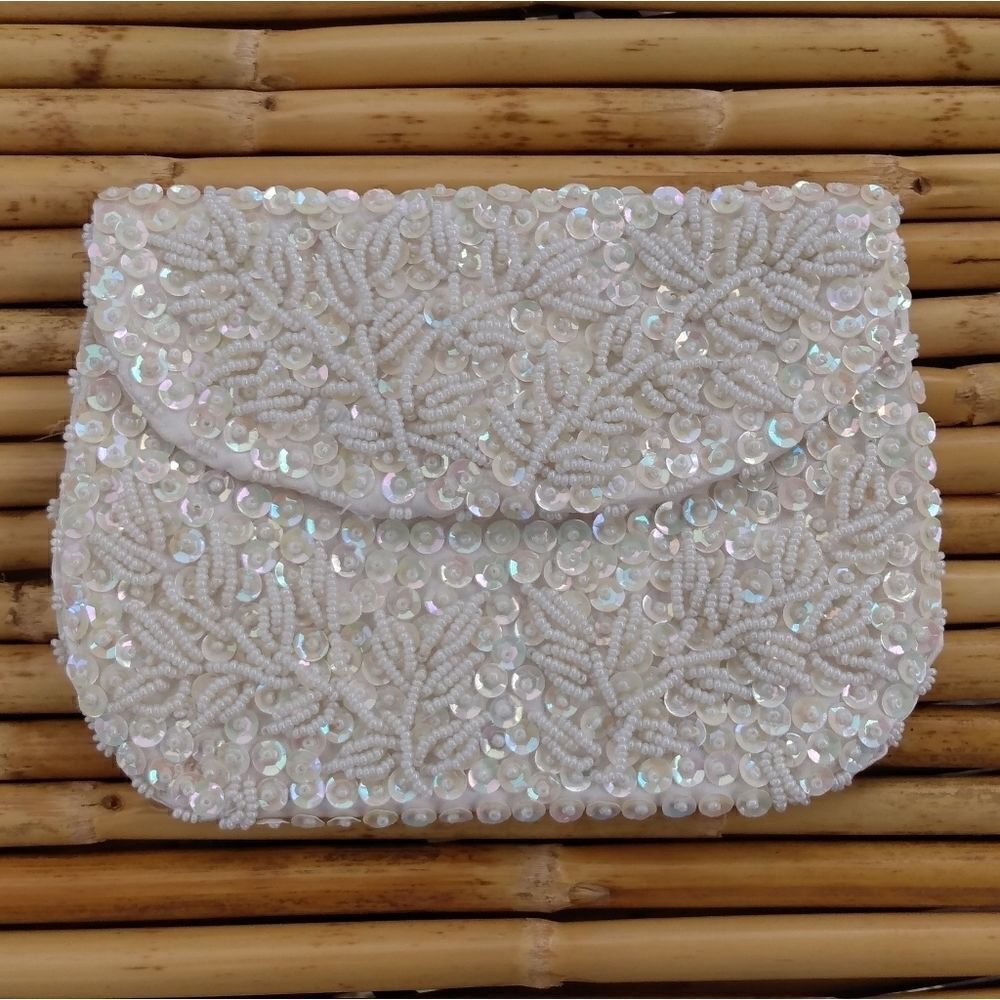 EUC VINTAGE K. GIMBAL White Beaded & Sequin Clutch Made in Hong Kong